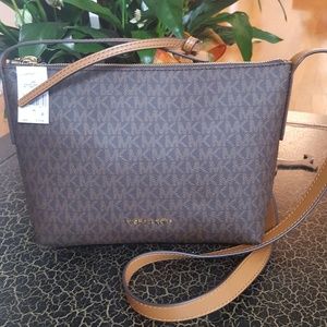 Michael Kors Signature Junie